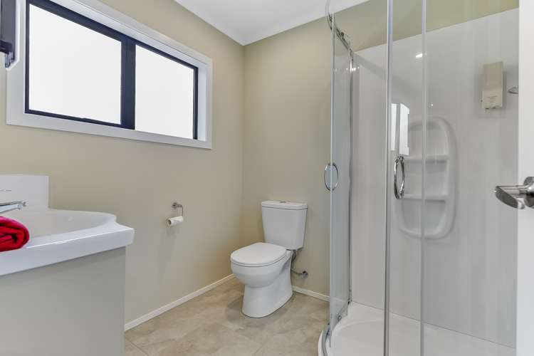 2/12 Short Street Claudelands_12