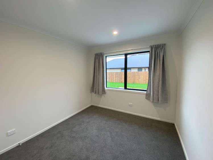 17 Korako Lane 500153_7