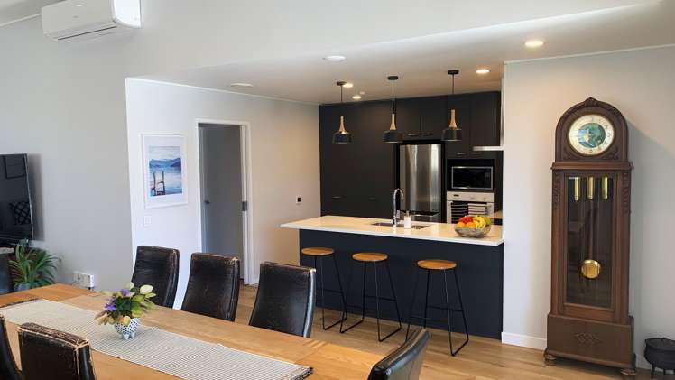 1/9 Broderick Road Johnsonville_6