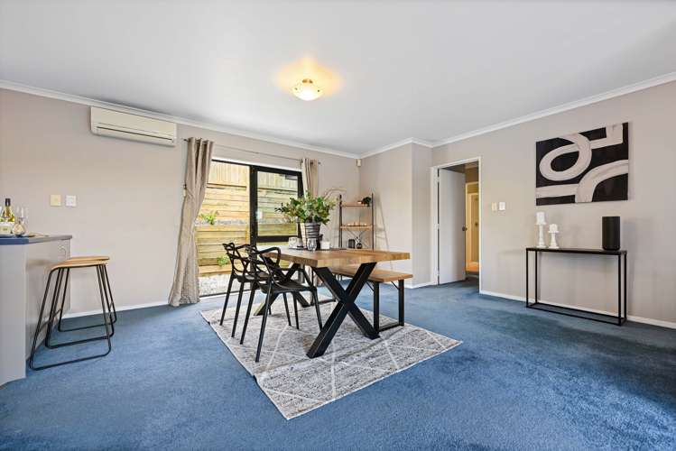 30 Pointon Glade Grandview Heights_12