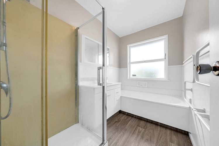 86 Botany Road Botany Downs_18