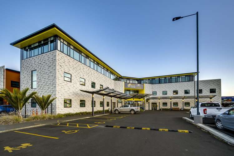 406-410 King Street North Hastings_6