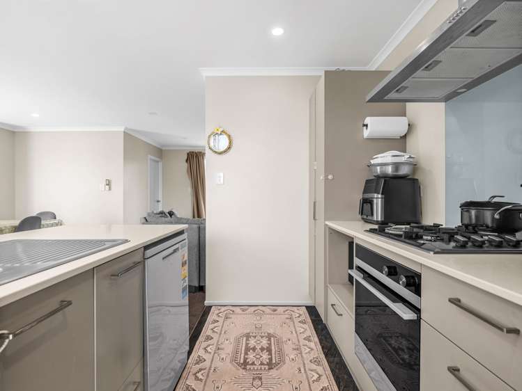 1 Manawatere Way Flat Bush_14