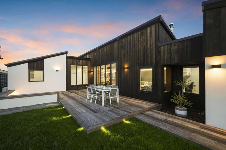 19 Dunbarton Street Redwood_22