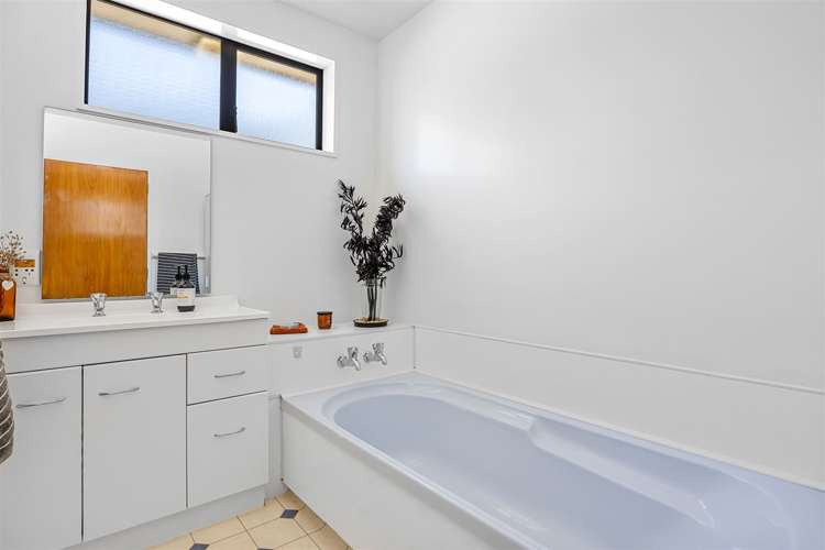 12 Dunbarton Street Redwood_11