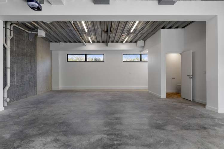 2/15 and 12/15 Keehan Drive Hilltop_12