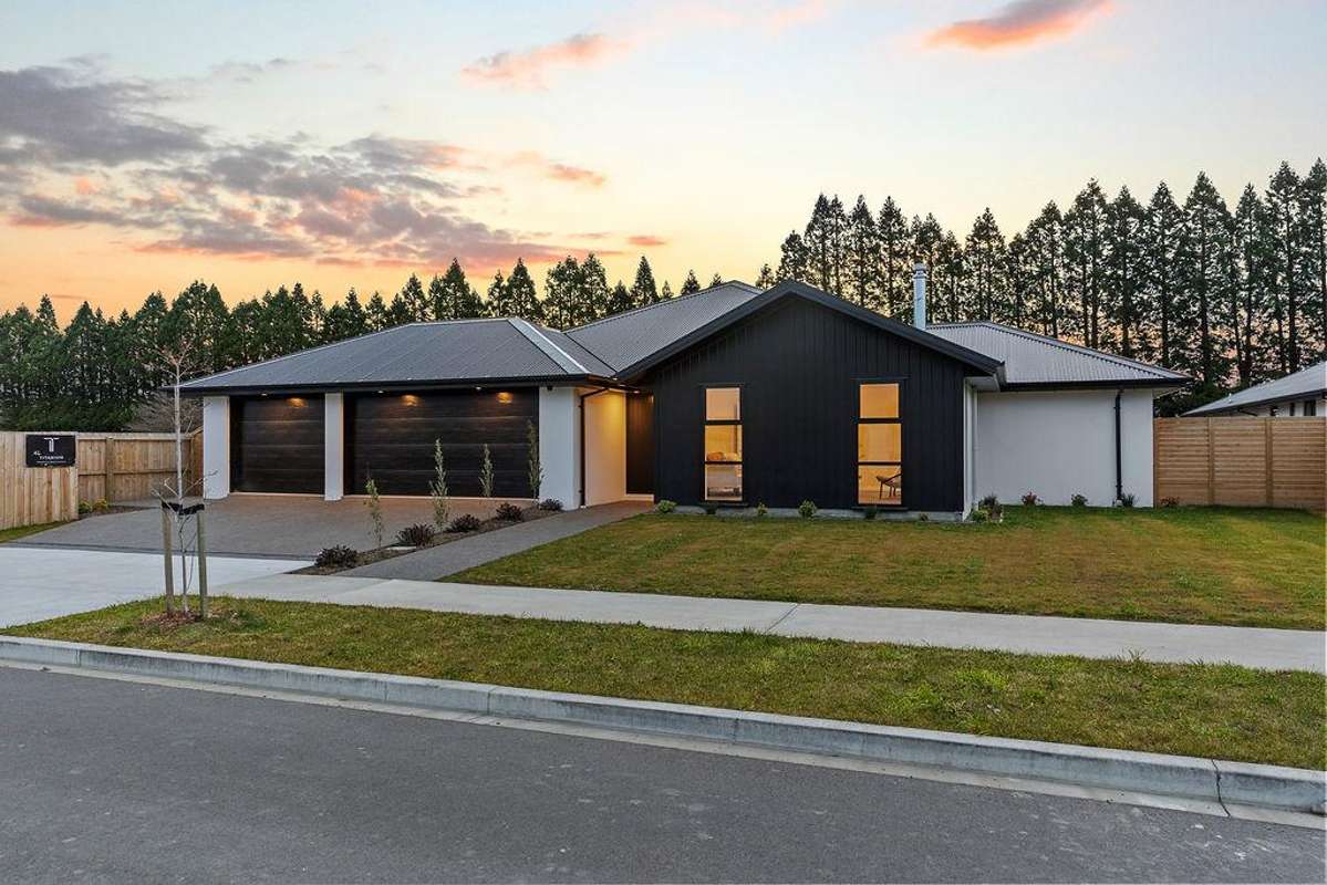 46 Memorial Crescent_0
