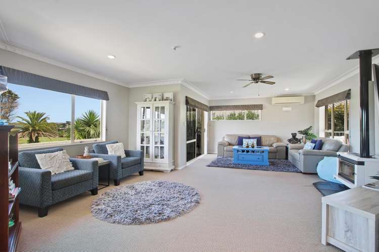 27 Stella Drive Clarks Beach_20