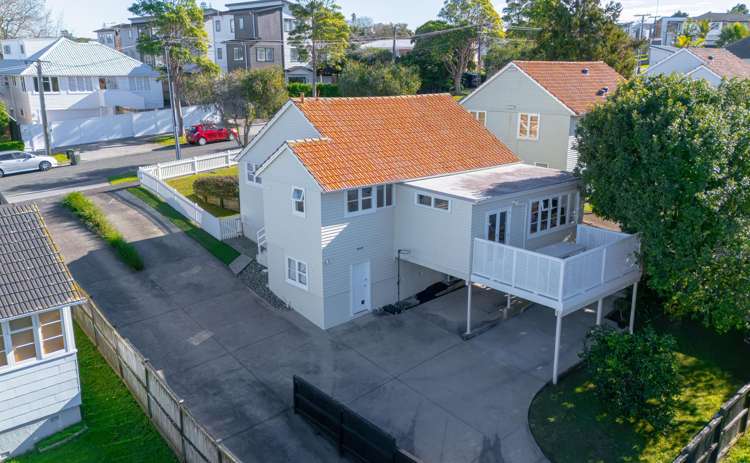 66 Castledine Crescent Glen Innes_14