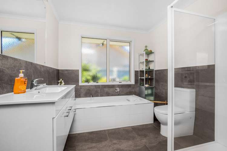 60 Sunningdale Street Wattle Downs_10