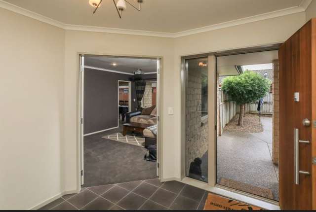 3 The Ford Huntington_2