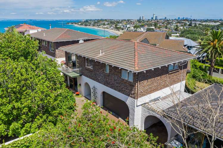 2/23 Beach Road Castor Bay_1