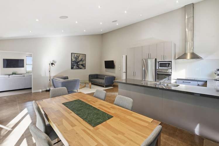 6 Baxendale Drive_4