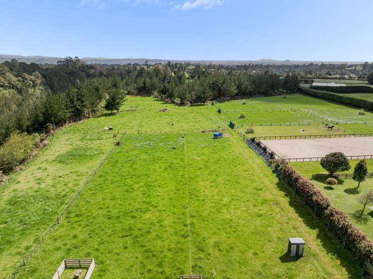 2 Sarona Park Drive Omanawa_10