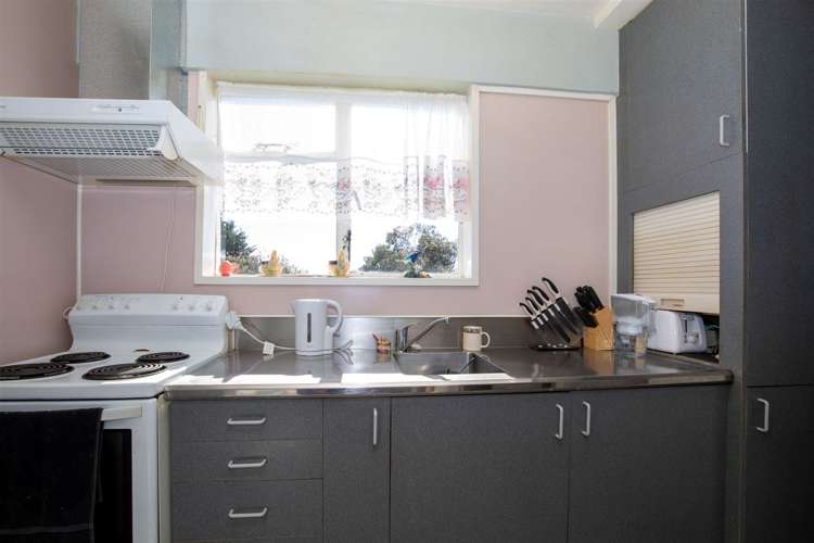 40 Wycola Avenue Hei Hei_2