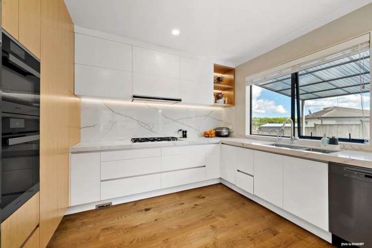 17 Oak Bark Drive Schnapper Rock_8