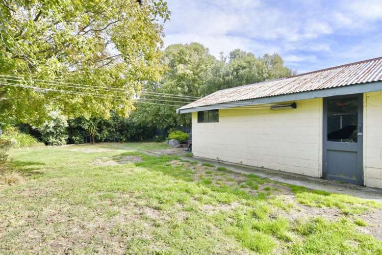 18 Pinewood Avenue North New Brighton_17