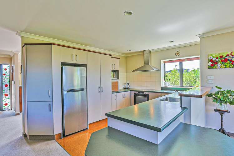 14 Pinotage Drive Greenmeadows_4