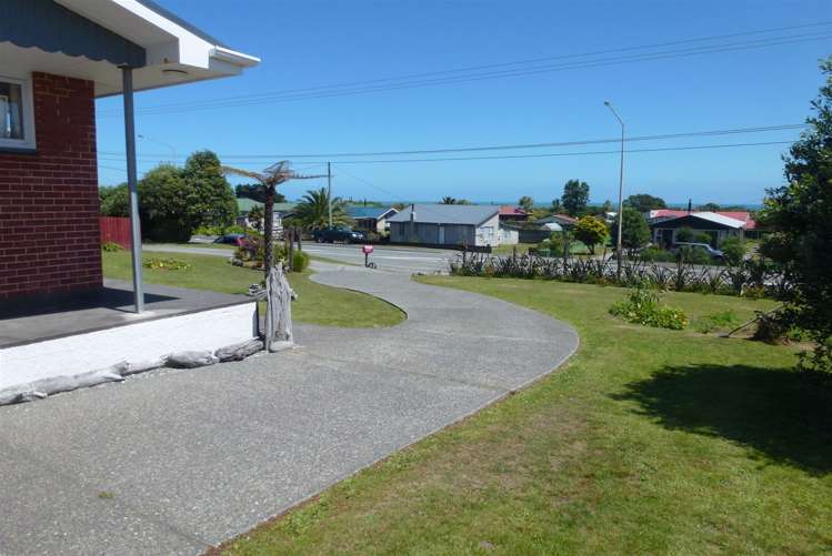 339 Main South Road Paroa_26