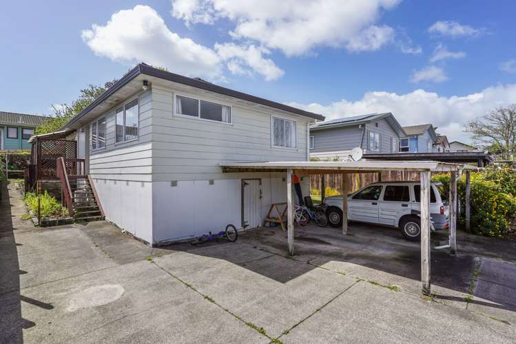 2/4 Ebenezer Way Clendon Park_12