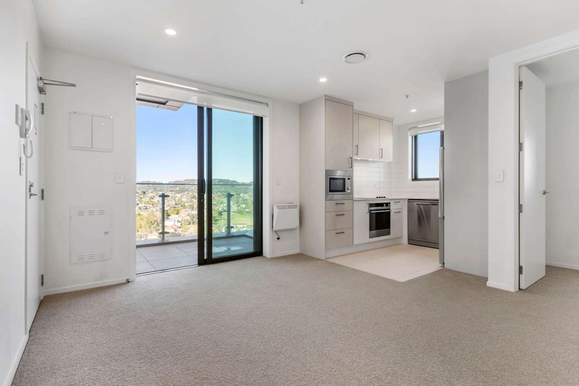 810/6 Waikumete Road Glen Eden_0