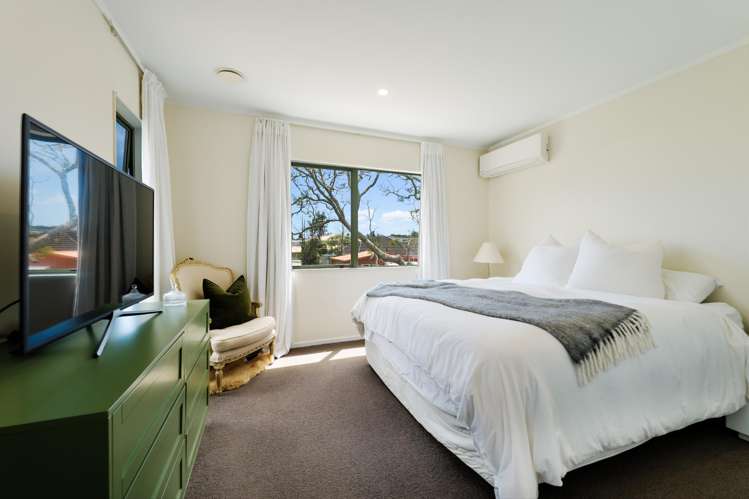 33 Woodford Avenue Henderson_8