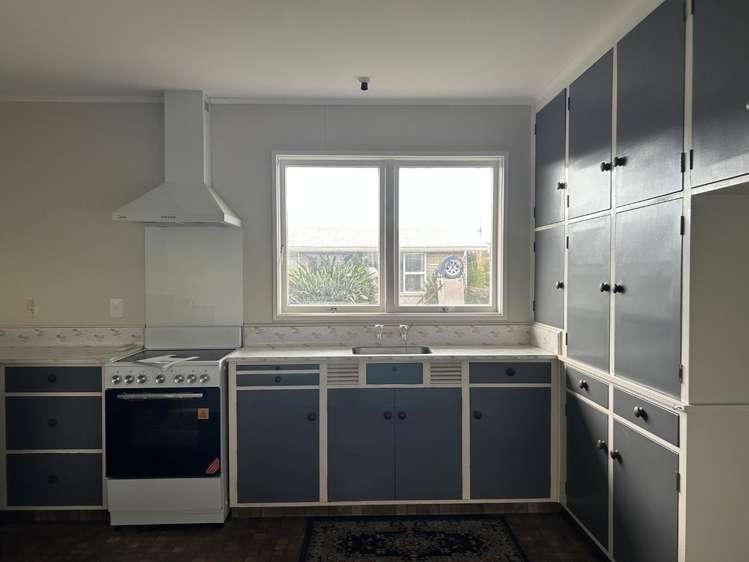 1/2 Newbourne Crescent Redwoodtown_7