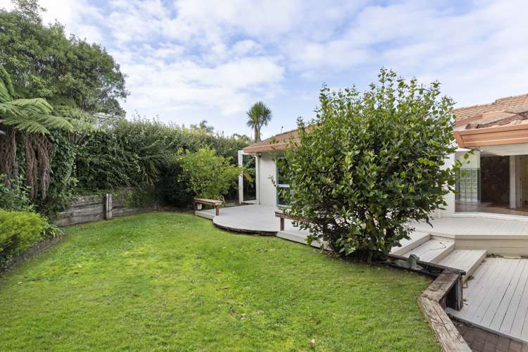 1 Halldene Terrace Red Beach_9