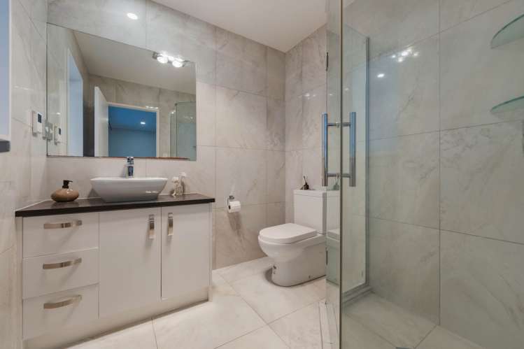 18 Tinaku Road Flat Bush_17