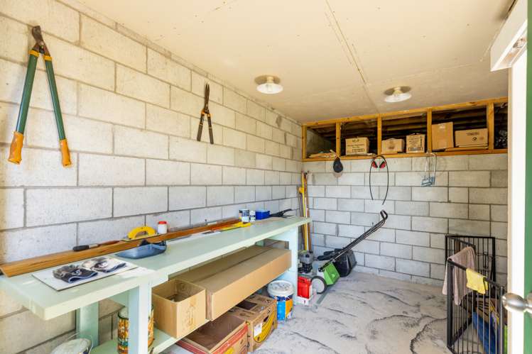 48 Olympus Way Richmond_17