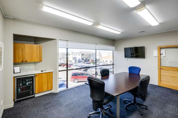 207 Avenue Road East Hastings Central_6