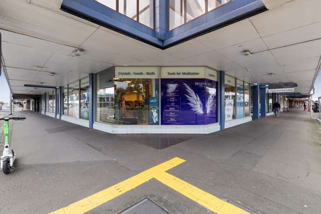 140-144 The Square Palmerston North_1