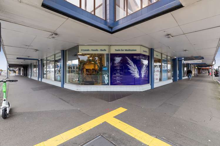 140-144 The Square Palmerston North_1