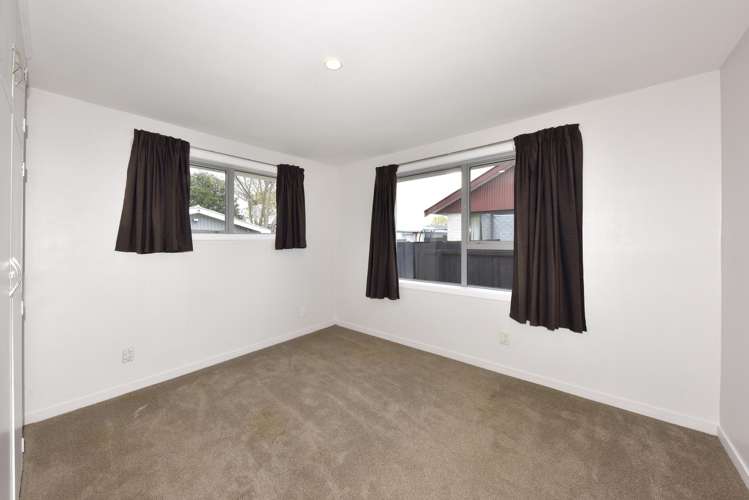 39 Steele Street Hornby_14