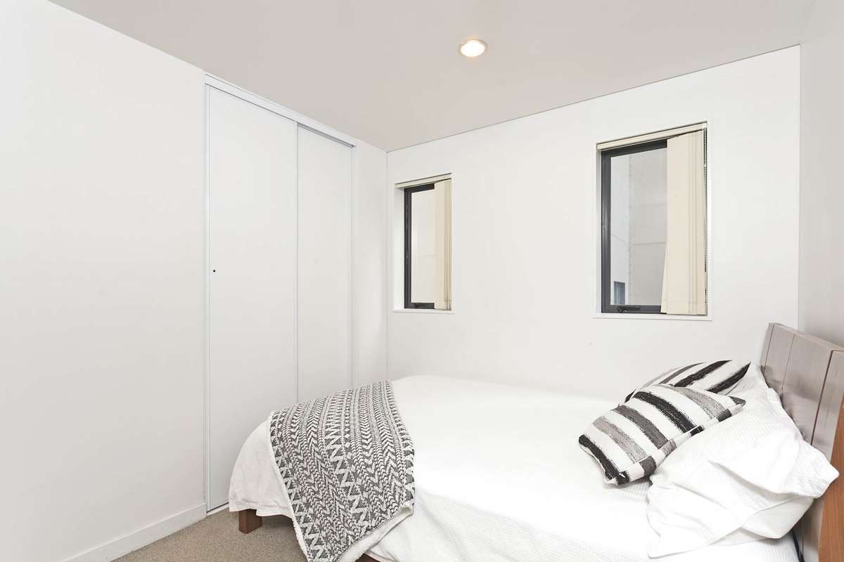 1110/76 Wakefield Street_5