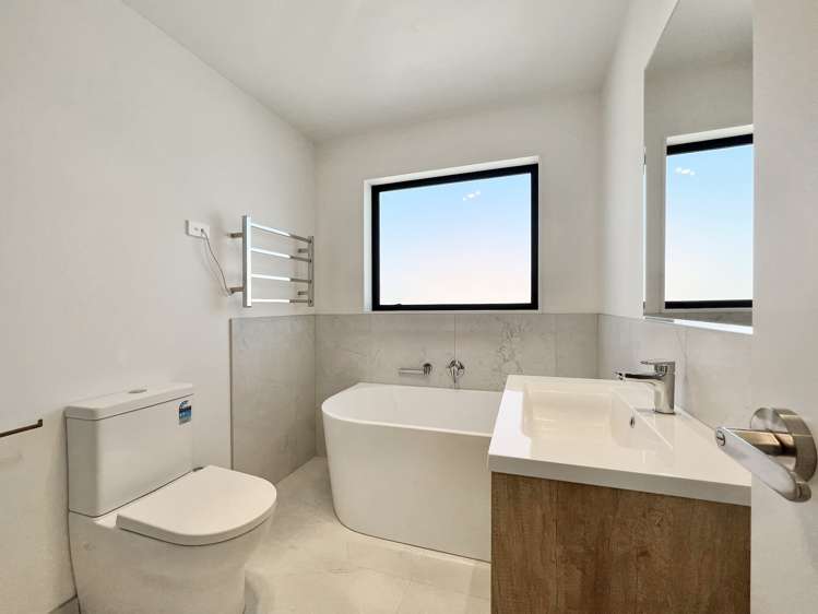 1/17 Rewarewa Road Te Atatu Peninsula_6