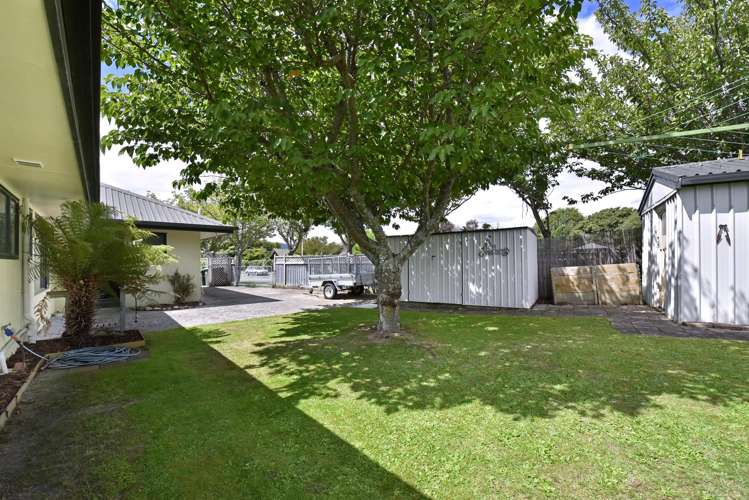 21 Malthouse Crescent Brightwater_19