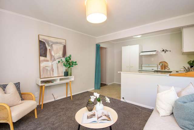 2/32 Eskdale Road Papakowhai_4