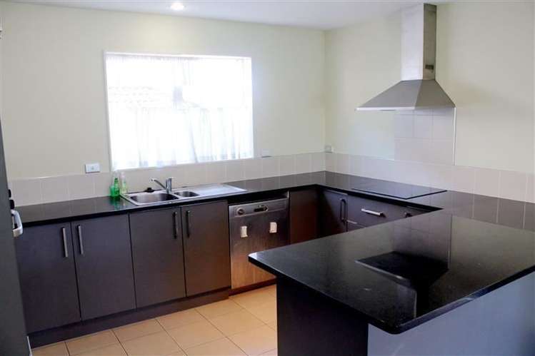 6 Lincoln Garden Close Henderson_3