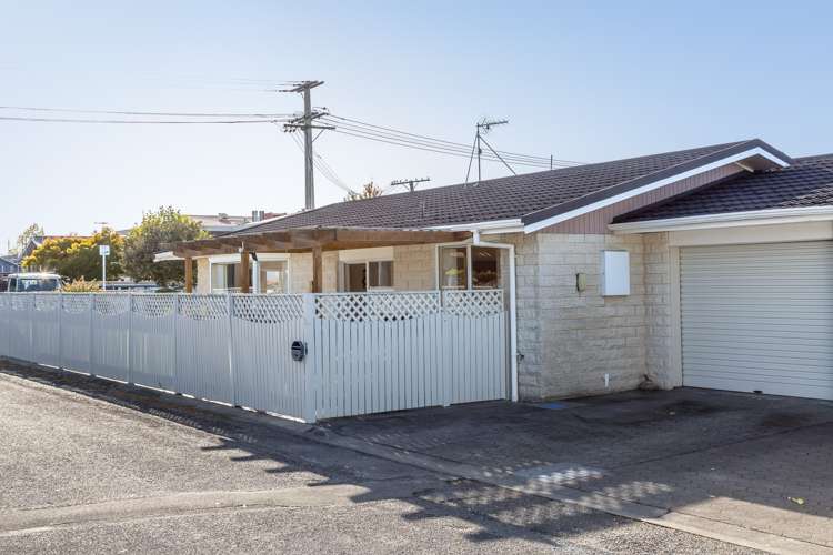 1a Miller Place Lyall Bay_20