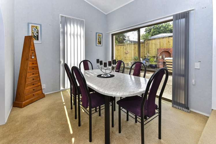 17 Gleneagles Grove Wattle Downs_3