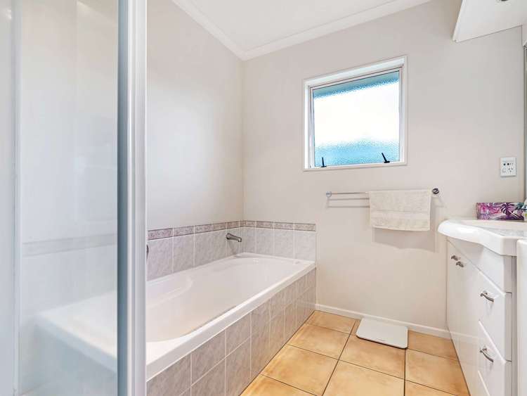 26 Duggan Drive Owhata_17