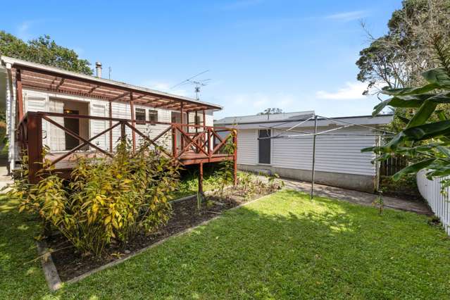 29 Puketea Street Blockhouse Bay_3