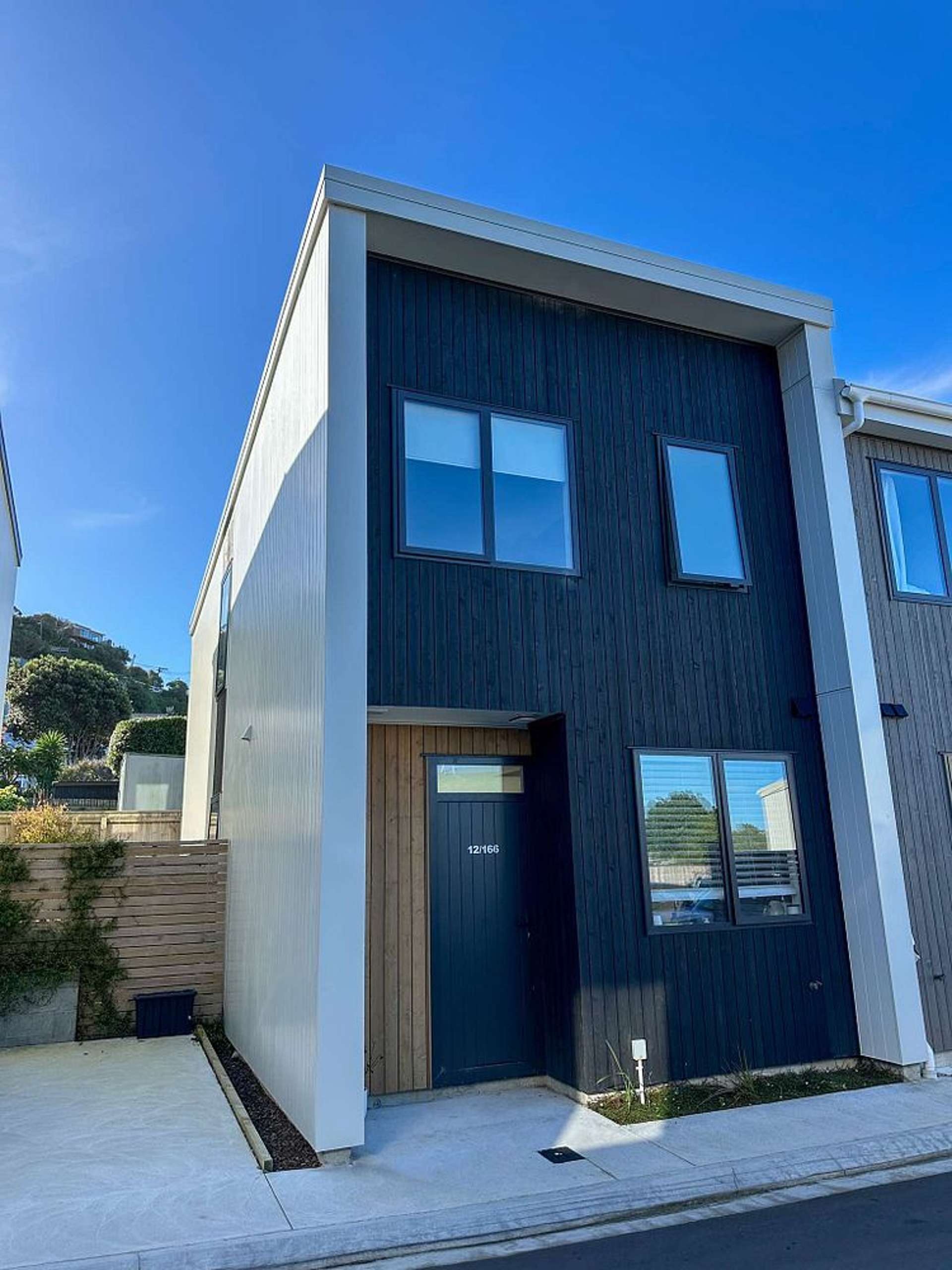 12/166 Queens Drive Lyall Bay_0