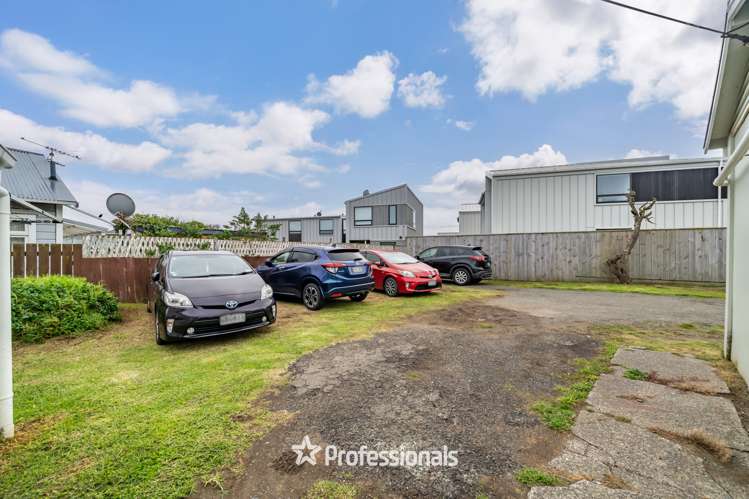 163 Coutts Street Rongotai_14