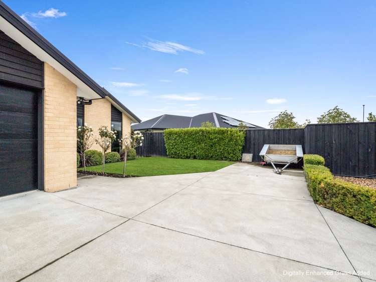 92 Sunline Avenue Lincoln_31