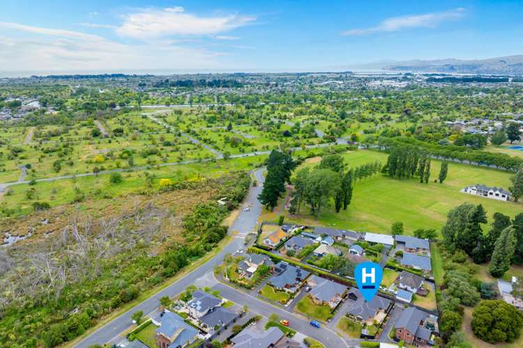 7 Strathmore Gardens Burwood_21