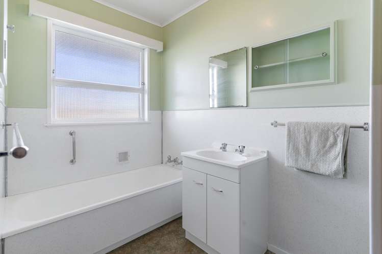 4 Blossom Lane Manurewa_10