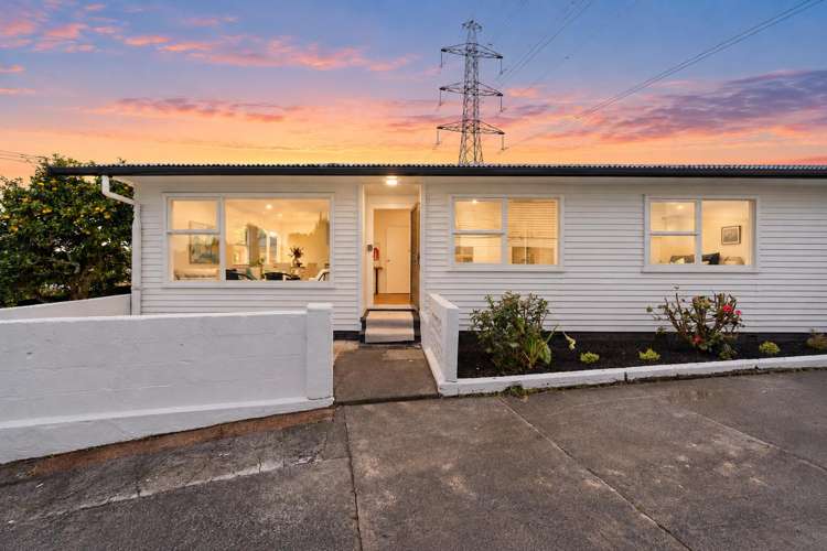 205 Bairds Road_2
