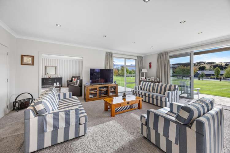 8 Hidden Hills Drive Wanaka_3